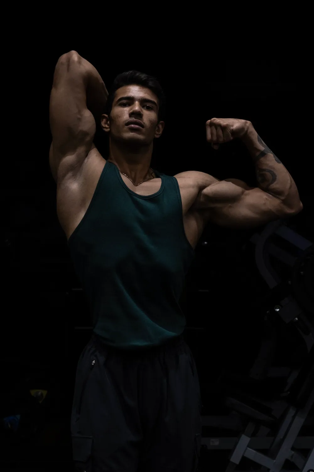 Muscle-Up Ribbed Tank - Green & Impact Woven Cargos - Black
