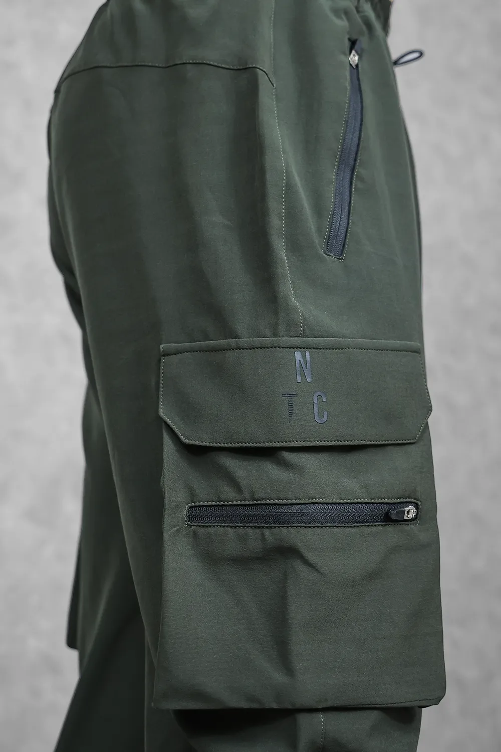 Muscle-Up Ribbed Tank - Green & Impact Woven Cargos - Olive