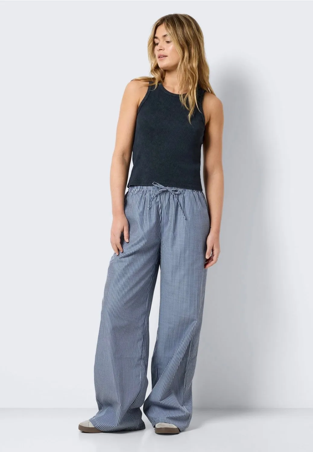 Noisy May - Maya Black Wash/Destroy - Tank